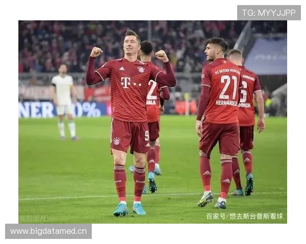 拜仁从压制到拉锯,失控的节奏藏不住了 拜仁从压制到拉锯,失控的节奏藏不住了