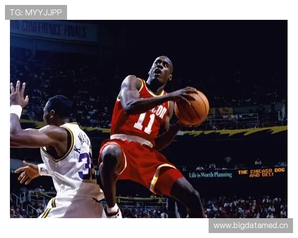 恩佐 vs 加维：新生代中场核心能力与战术适配性对比分析