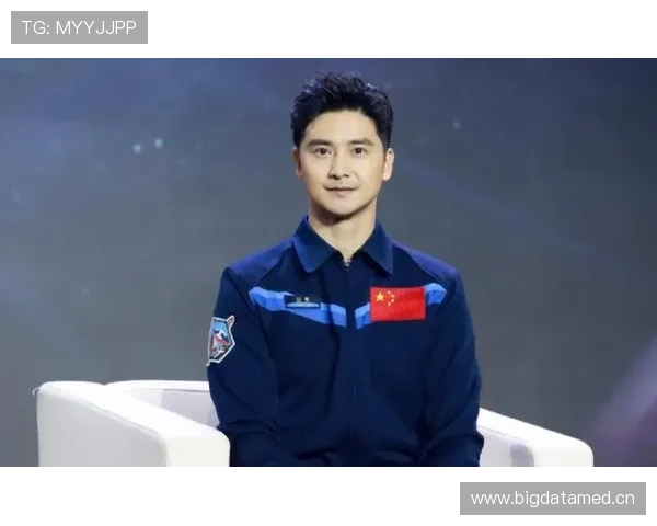 田亮家的冰箱里塞满了冠军奖杯，饮料都没地儿放