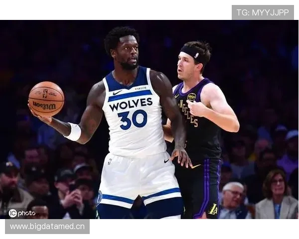 朱利叶斯·兰德尔挡拆提升进攻多样性明显优于东契奇