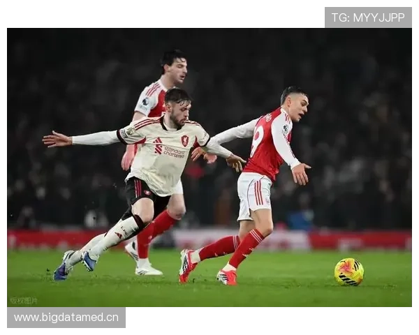 阿森纳争冠路上的隐患逐步显现，战术依赖与阵容深度问题对争冠形势形成制约